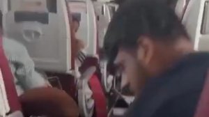 Пассажиры рейса Air India пострадали из-за сильной турбулентности.Самолет резко потерял высоту