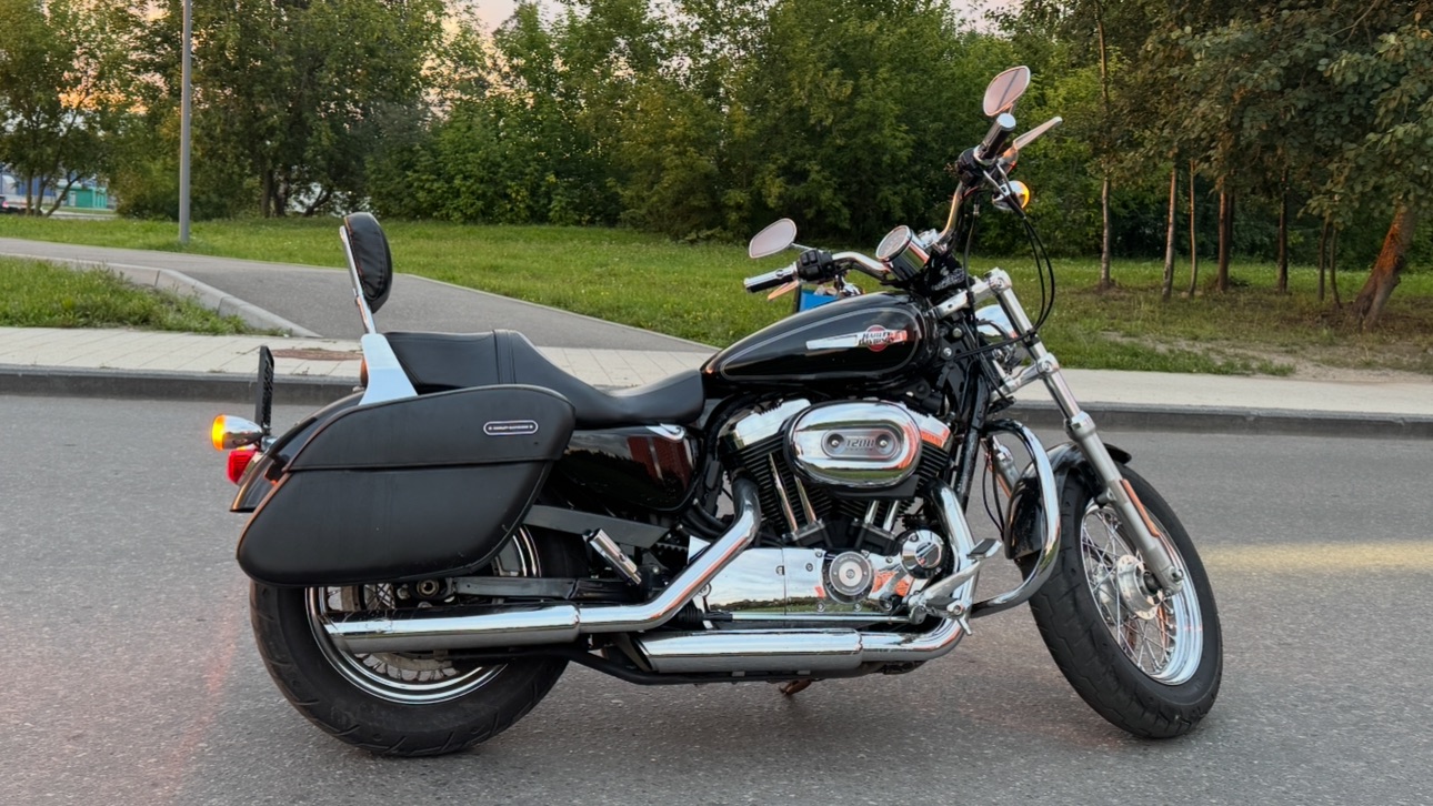 Harley-Davidson 2016 Sportster XL1200 Custom