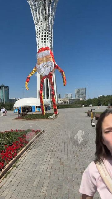 ГУГУ ГАГА СТАЛ ГИГАНТОМ!😭КВИНКА ТАНЦУЕТ В АСТАНЕ🥰Тут красиво😍