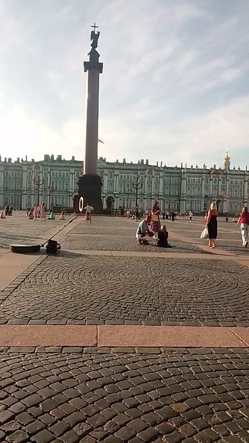 Зимний Дворец снаружи