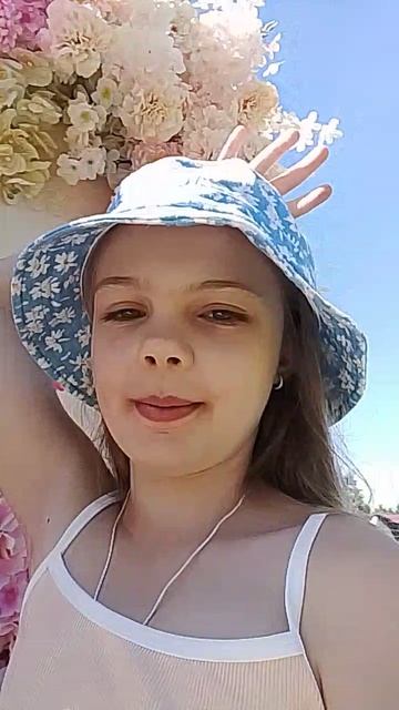 обещанный сюрприз но просмотр падают лайков нет и подписок подпишись если хочешь трек