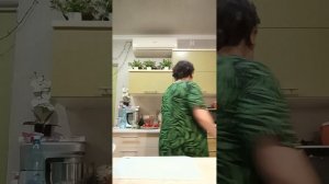 Всё-таки решила сегодня закатать баночку 🥒