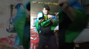 песню  поём  про   скрипку  для  русского  народа  и для  всех и для  партии лдпр