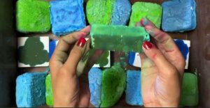 ASMR crush chalk 🟩🟦