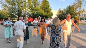 Две приколистки..... 05.08.26.