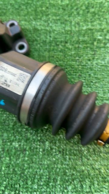 23431 привод Передний правый Mazda 3 Bk