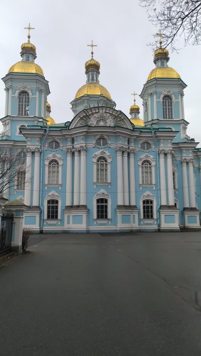 Ленинград (Санкт-Петербург) храмы, церкви, соборы, мечети, синагога -интерьер, прихожане