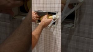 Ремонт инсталляции Alcoplast , заклинило кнопки слива , ремонт механизма слива Алкопласт