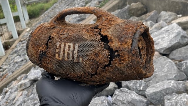 Реставрация старой и ржавой портативной колонки JBL