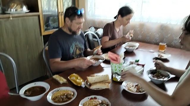 Обед на турбазе в Аркаиме. Село Александровское