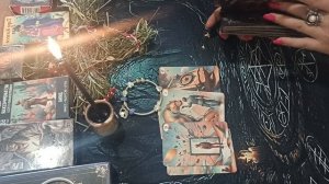 Как вспоммнает вас загаданный человек?❤️3 варианта. Расклады таро, гадание на картах.