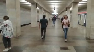 Станция метро Беляево интерьер, пассажиры, поезда Москва Фрагмент 2