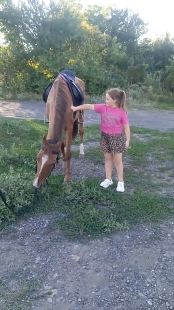 Первая попытка покататься на коне