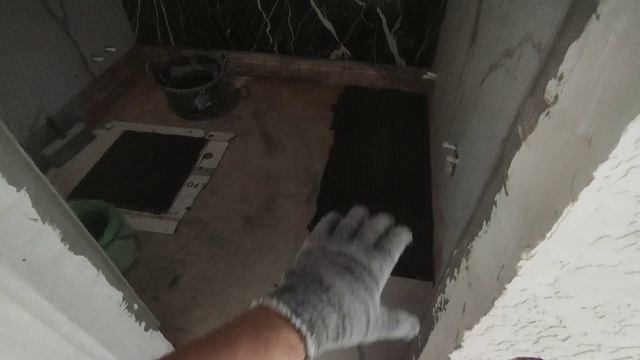 как наклеить НАПОЛЬНУЮ ПЛИТКУ 60х60 своими руками