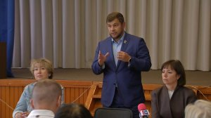 Два часа диалога главы с жителями Новой Колы: от проблем с бездомными собаками до клуба