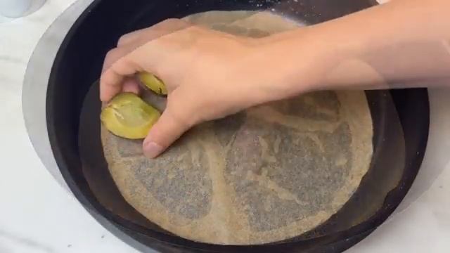 За 5 минут СЛИВОВЫЙ ПИРОГ на сковороде, который тает во рту! Быстрый и Вкусный Завтрак!