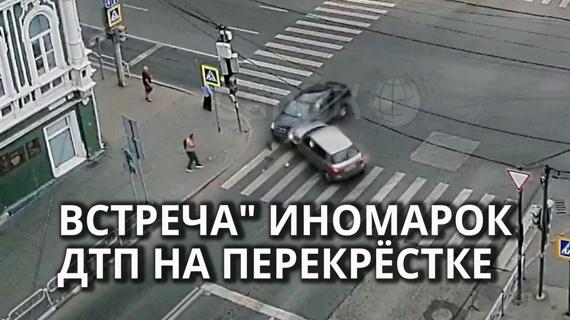 В центре Саратова не поделили дорогу Шевроле и Шкода