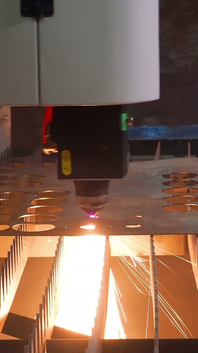 Оптоволоконный лазер Metal Master MLF-3015RS 3000 Вт