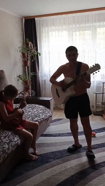 милые зелёные глаза