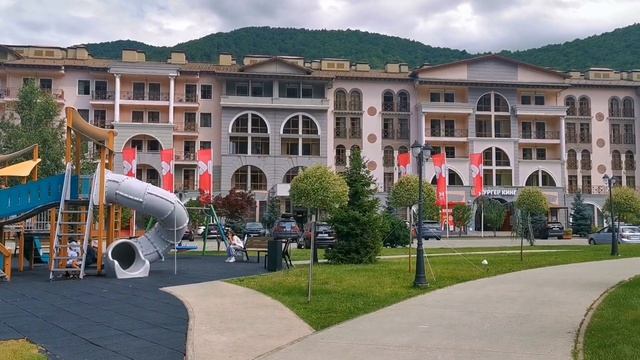 Детская площадка в горах