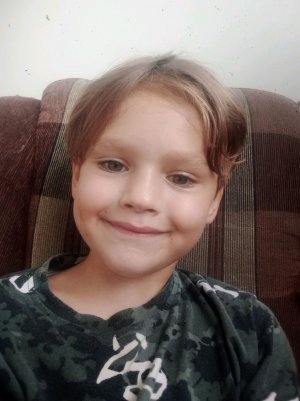 я опять играю в игры на компьютере