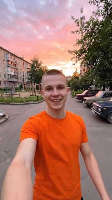 Настя и Ксю на районе 2к17