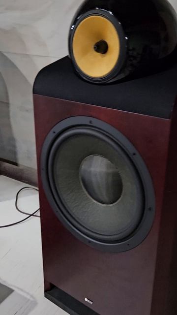 Bowers Wilkins 801 Nautilus