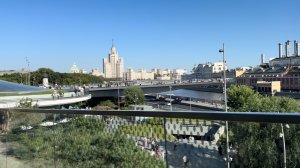 Прогулка по Большому Москворецкому мосту. Москва. Июль2016г.