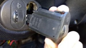 Замена регулятора подсветки приборной панели в автомобиле ВАЗ 2123 Нива Шевроле 2004г