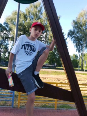 Артём лох