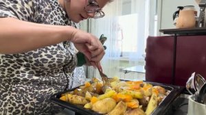 НЕМНОГО ПЛАЧУ ЖДУ МУЖА ЧЕСМА ЛЮБИМАЯ КВАРТИРА