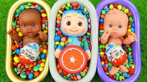 30 Minutes Mixing Candy M&M'S into 3 Color Super Bathtubs with Funny Dolls & Make Up Cutti