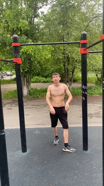 Подтягивания узким хватом
