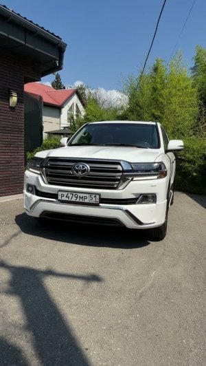 Toyota Land Cruiser 200