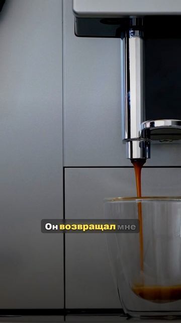 Бывший пришёл на мою свадьбу с флешкой. Я включила её только через три дня