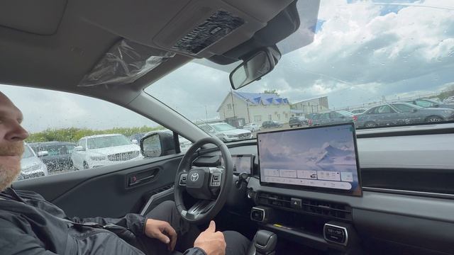 БЕРЁТ УЖЕ ТРЕТИЙ RAV4, САМАЯ КАЙФОВАЯ ТАЧКА! Привезли из Китая по самой низкой цене TOYOTA RAV4 2026