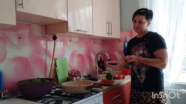 Обрезали лук/лечусь самогоном/как живут в русской деревне...