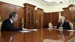 Владимир Путин с председателем Союза театральных деятелей России В.Машковым, Кремль, 5 августа 2026