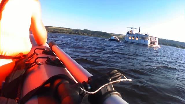 прокатились по реке Волга на пвх лодке River Boats 430. (Проба записи на Экшен Камеру за 1459р.)