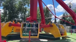 19-летняя девушка выпала с аттракциона с высоты четырёх метров