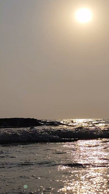 Просто послушай и посмотри на море 🌊 и пусть весь мир подождёт...