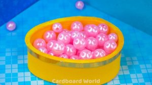 Постройте элегантный розовый домик Hello Kitty с бассейном, радужной горкой и роскошной спальне