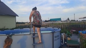 Жара. Прополка надоела