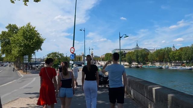 Пешеходная прогулка по Парижу, 2026 Летняя жара
