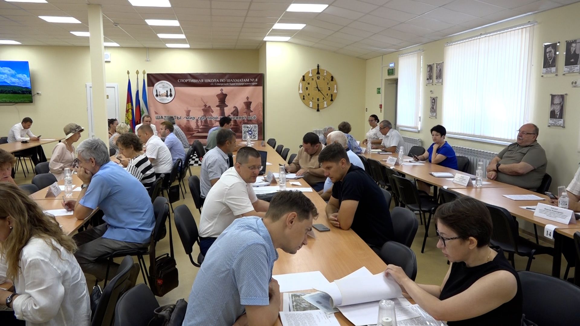 В Северском районе прошла мобильная приемная губернатора