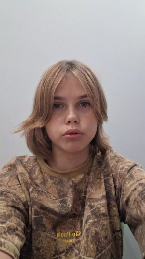 он потерял телефон в самолёте И теперь у него ноль подписчиков