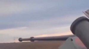 Вот пуля просвистела и ага…

Вражеский снаряд пролетел в сантиметрах над головой нашего военного.