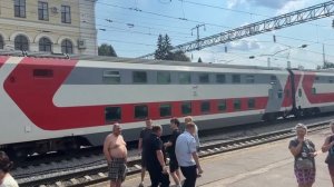 ЭП1М-733 С ФИРМЕННЫМ ПОЕЗДОМ 035С АДЛЕР-САНК-ПЕТЕРБУРГ ОТПРАВЛЯЕТСЯ СО СТАНЦИИ ВОРОНЕЖ 1