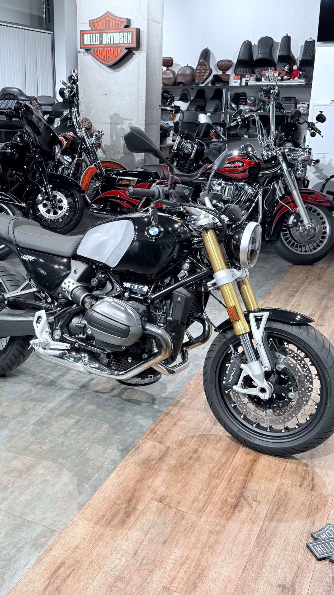 + 2024 NEW BMW R NINE T Black Storm (VIN WB10***5055)
