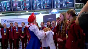 В Москву с Чемпионата Европы вернулась сборная России по синхронному плаванию.